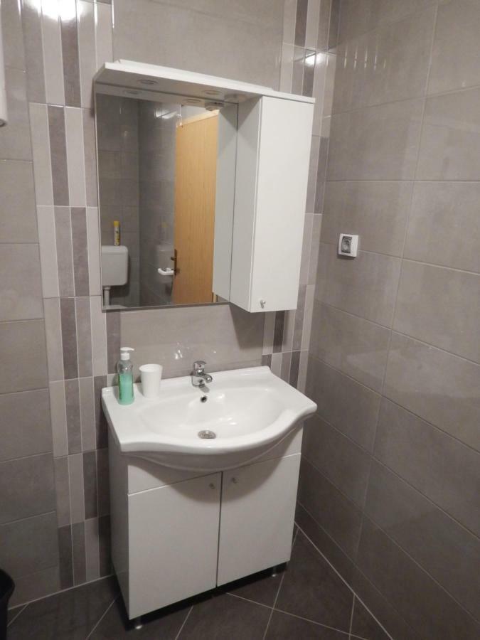 Apartma Ivankovic*** *